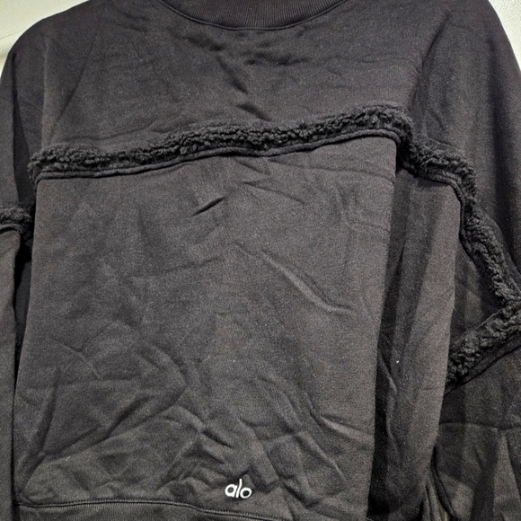 Alo Yoga City, Black, Long Sleeve Crop Top Workout Sweater Shirt Size Large - Picture 3 of 5